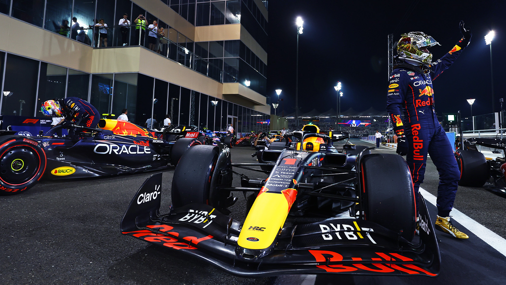 Abu Dhabi : première ligne de départ aux couleurs Red Bull depuis le Mexique 2018 - Crédit photo : Red Bull